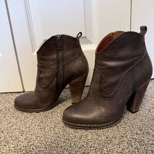 SOLD Frye Madeline Short Boots